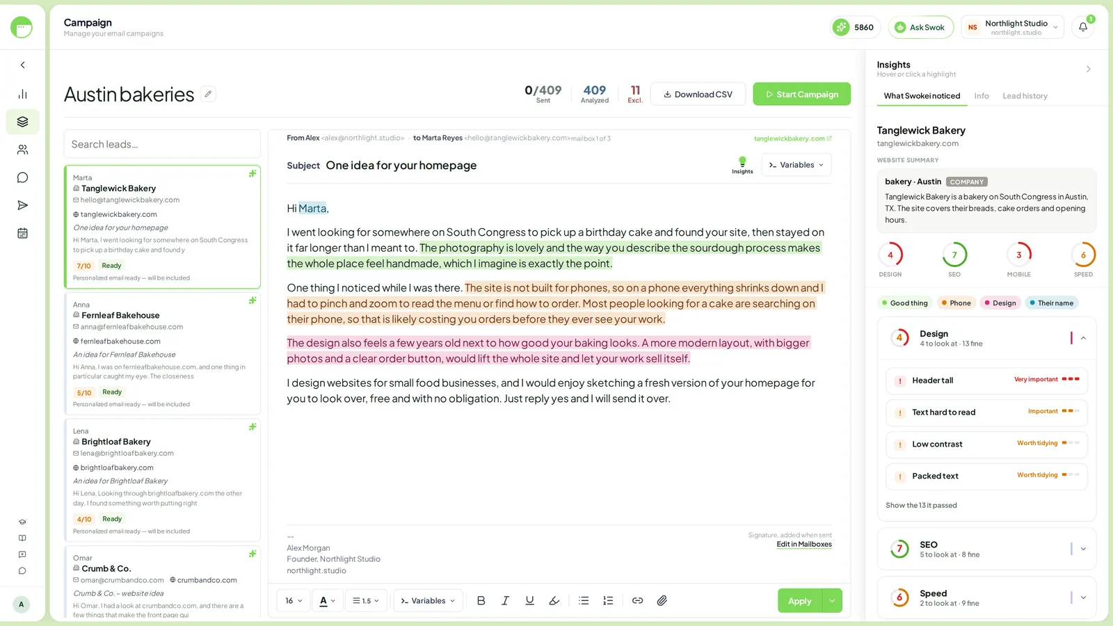 Swokei email editor with a personalized email whose sentences are highlighted by the website issue each one comes from.